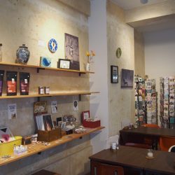 Café Lockvogel Regal